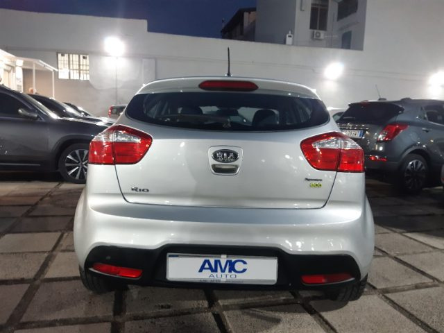 KIA Rio 1.1 CRDi WGT 5p. EX Immagine 3