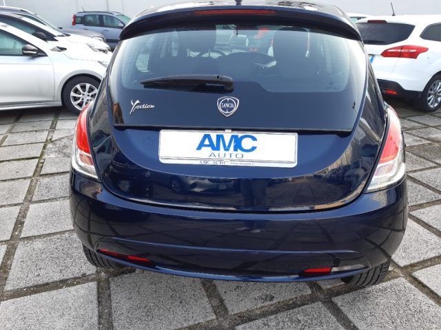 LANCIA Ypsilon 1.2 69 CV 5 porte Silver Immagine 3