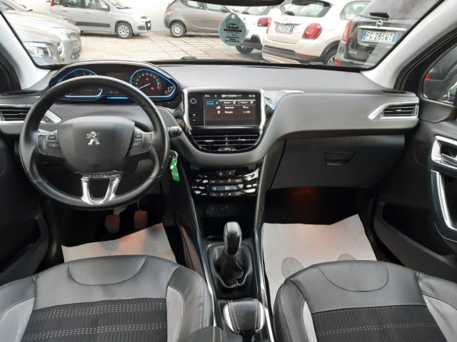 PEUGEOT 2008 PureTech 82 Allure Immagine 4