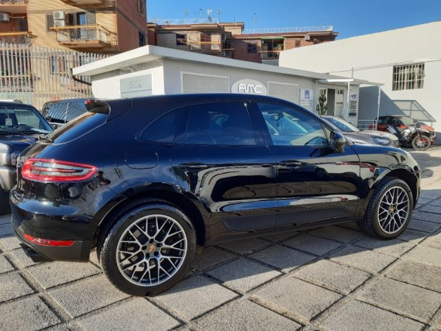 PORSCHE Macan 2.0 Immagine 2