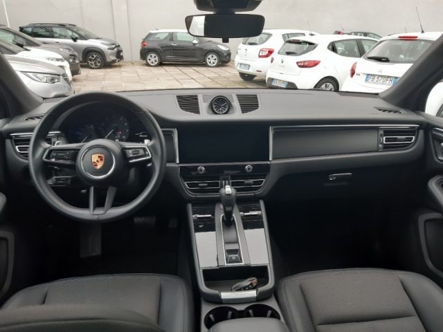 PORSCHE Macan 2.0 Immagine 4