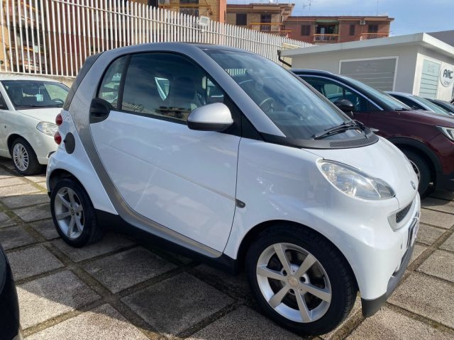 SMART ForTwo 1000 62 kW coupé passion Immagine 1