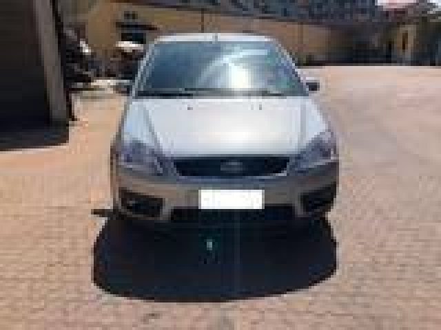 FORD Focus + 1.6 TDCi 90 CV Immagine 1