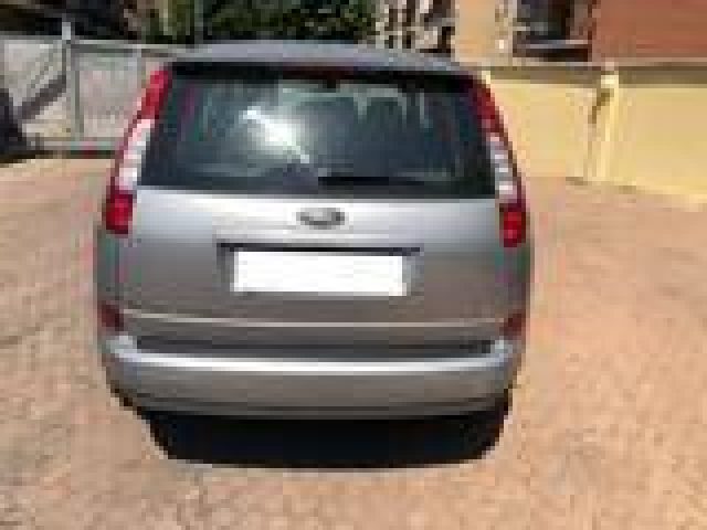 FORD Focus + 1.6 TDCi 90 CV Immagine 4