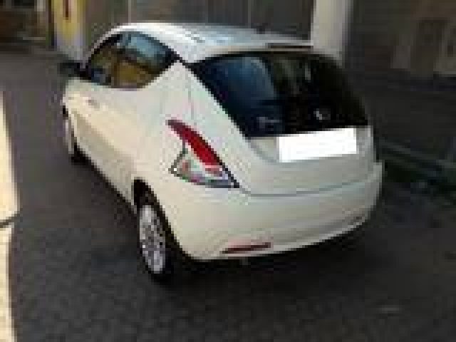 LANCIA Ypsilon 1.2 69 CV 5 porte GPL Ecochic Immagine 2