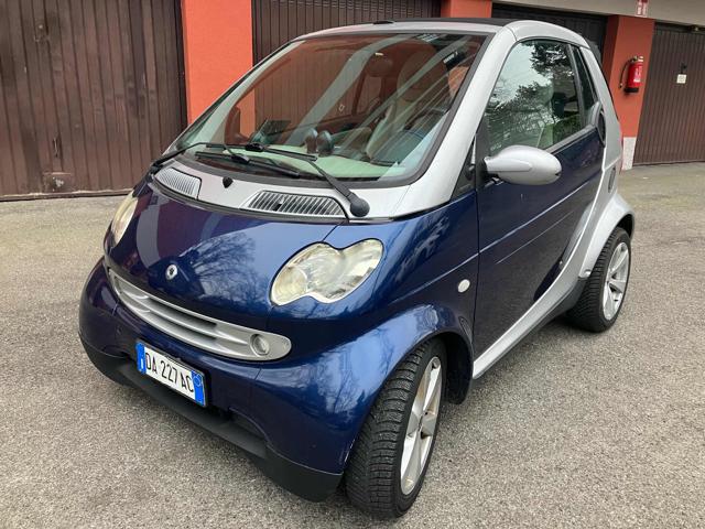 SMART ForTwo 700 cabrio passion (45 kW) Immagine 0