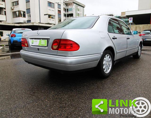 MERCEDES-BENZ E 200 cat Elegance Immagine 4