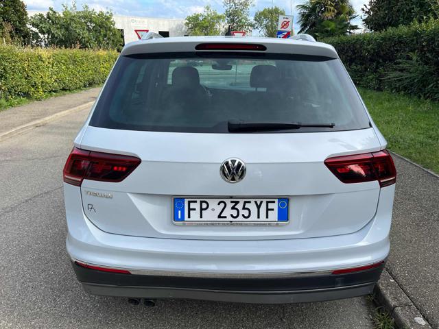 VOLKSWAGEN Tiguan 2.0 TDI SCR DSG Advanced BlueMotion Technology Immagine 3