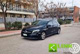 MERCEDES-BENZ A 180 d Automatic Premium