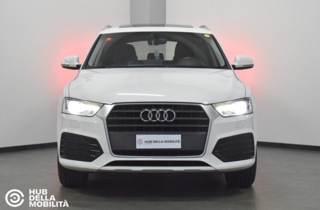 AUDI Q3 2.0 TDI 150 CV S tronic Business Immagine 0