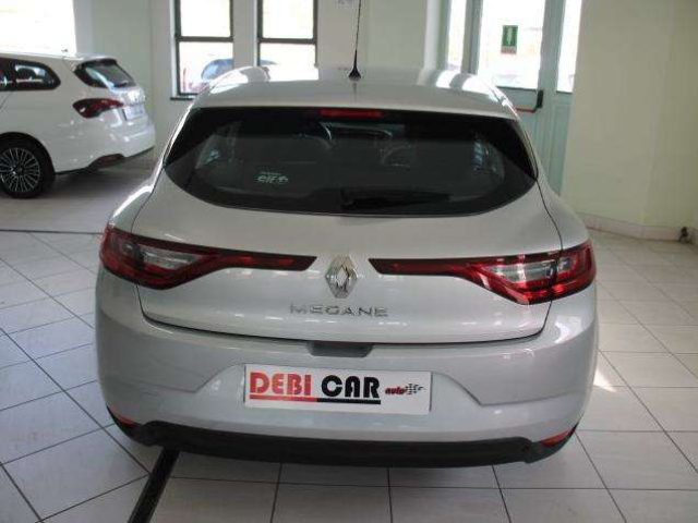 RENAULT Megane 5 PORTE NAVI Immagine 4