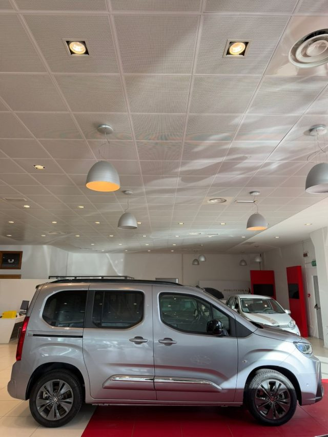 TOYOTA Proace City Verso 1.5D 130 CV S&S L2 A/T Luxury Immagine 3