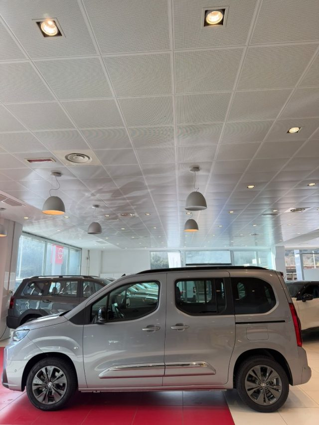 TOYOTA Proace City Verso 1.5D 130 CV S&S L2 A/T Luxury Immagine 1