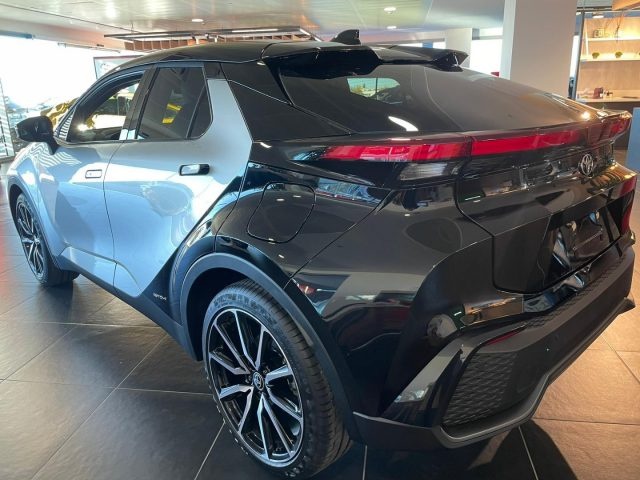 TOYOTA C-HR 1.8 HEV Active Immagine 1