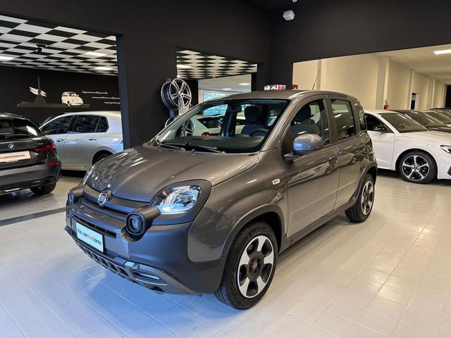 FIAT Panda 1.0 FireFly S&S Hybrid City Cross Immagine 2