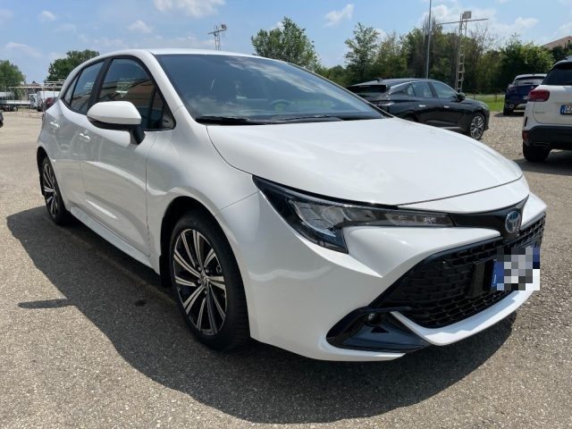 TOYOTA Corolla Active 1.8 Hybrid Immagine 3