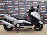 YAMAHA T Max patente A2