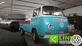 VOLKSWAGEN T2 26B1 con cassone completamente restaurato