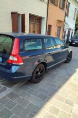 VOLVO V70 2.4 D Kinetic