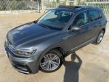 VOLKSWAGEN Tiguan 2.0 TDI R-LINE TETTO APRIBILE IVA ESPOSTA