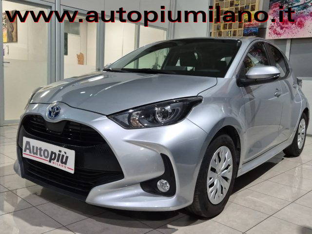 toyota yaris 1.5 hybrid 5 porte business