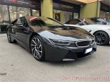 BMW i8 ibrida benzina /elettrica accessoriatissima