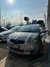 TOYOTA Yaris 1.0 5 porte Sol