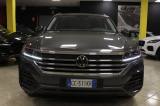 VOLKSWAGEN Touareg 3.0 V6 IVA DETRAIBILE !!