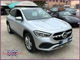 MERCEDES-BENZ GLA 200 d SPORT AUTO NAVI KAMERA CLIMA LED BOOK SERVICE