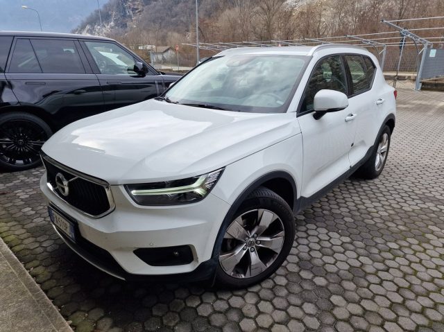 VOLVO XC40 Bianco metallizzato