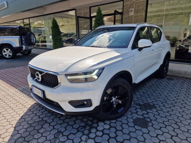 VOLVO XC40 Bianco pastello