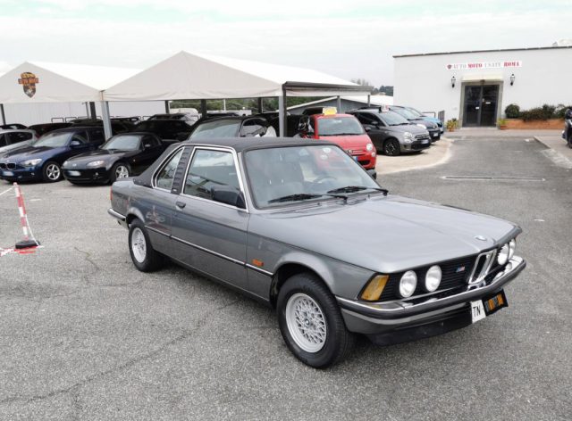 BMW 320 Grigio metallizzato