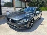 VOLVO V60 D2 2.0 R-design