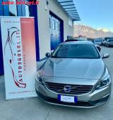 VOLVO V60 D4 Geartronic R-design Momentum