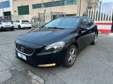 VOLVO V40 D2  R-design Momentum