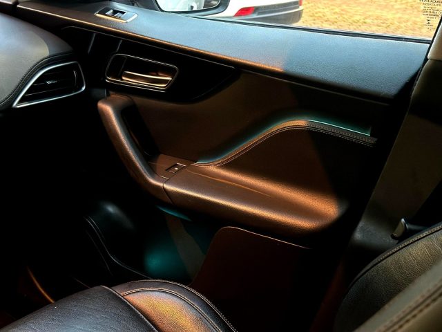 JAGUAR F-PACE 2.0 D 180 CV AWD AUT. PORTFOLIO  - foto 38