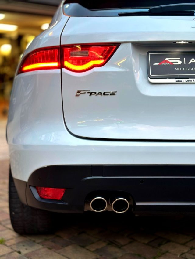 JAGUAR F-PACE 2.0 D 180 CV AWD AUT. PORTFOLIO  - foto 44