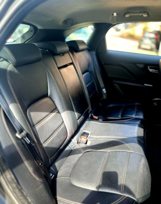 JAGUAR F-PACE 2.0 D 180 CV AWD AUT. PORTFOLIO  - foto 46