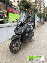 PIAGGIO Beverly 400 i.e. HPE Deep Black