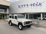 LAND ROVER Defender 110 2.5 Td5 cat Station Wagon 9 POSTI