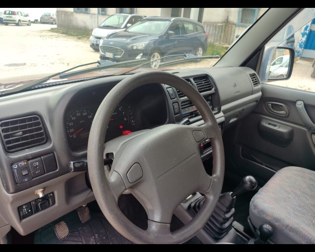 SUZUKI JIMNY 1.3I 16V CAT 4WD JLX - foto 23