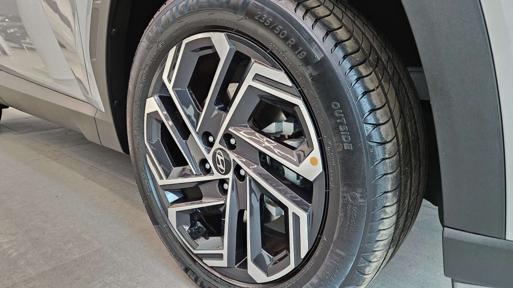 HYUNDAI Tucson 1.6 HEV FULL HYBRID EXCELLENCE KM0