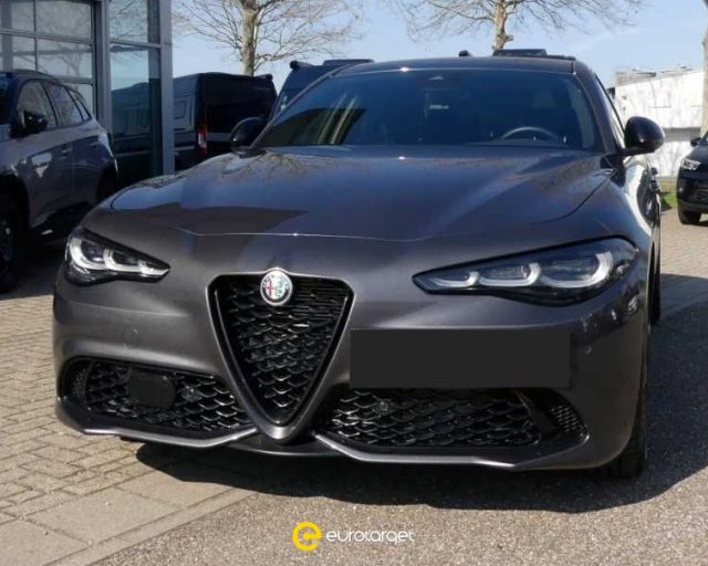 alfa romeo giulia 2.0 turbo 280 cv at8 awd q4 veloce