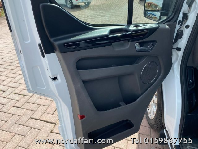 FORD Tourneo Custom - foto: 23