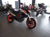 KTM 890 Duke R
