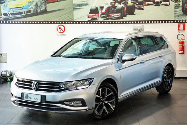 VOLKSWAGEN Passat Variant Argento metallizzato