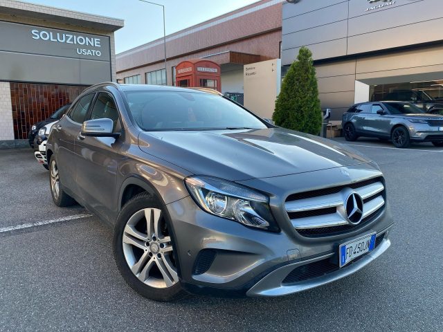 MERCEDES-BENZ GLA 200 Grigio metallizzato