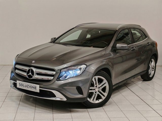 MERCEDES-BENZ GLA 200 Grigio metallizzato