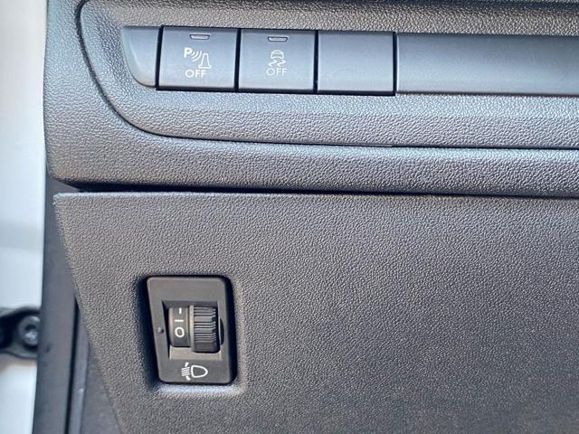 PEUGEOT 208 - foto: 22