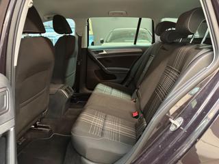 VOLKSWAGEN Golf Variant usata, con Sensori di parcheggio posteriori